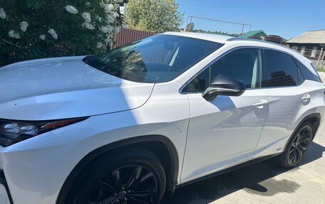 Lexus RX IV рестайлинг, 2019 год, 4 600 000 рублей, 6 фотография
