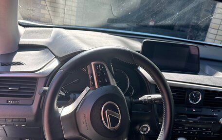 Lexus RX IV рестайлинг, 2019 год, 4 600 000 рублей, 23 фотография