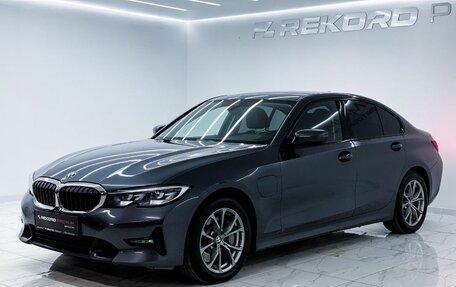BMW 3 серия, 2019 год, 3 599 000 рублей, 2 фотография