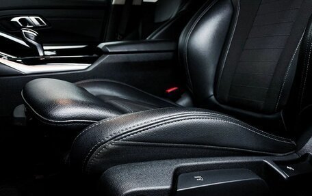 BMW 3 серия, 2019 год, 3 599 000 рублей, 17 фотография