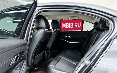 BMW 3 серия, 2019 год, 3 599 000 рублей, 21 фотография