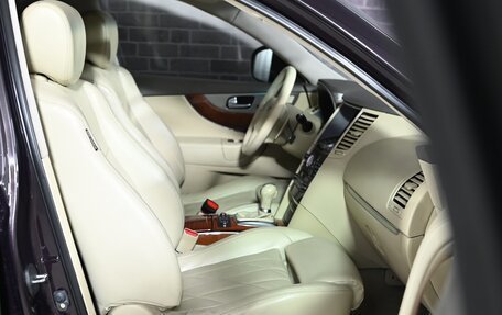 Infiniti QX70, 2015 год, 2 300 000 рублей, 11 фотография
