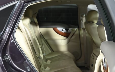 Infiniti QX70, 2015 год, 2 300 000 рублей, 26 фотография