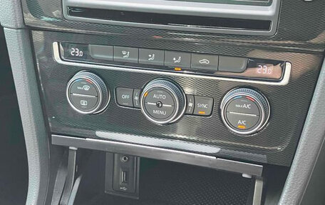 Volkswagen Golf VII, 2016 год, 1 200 035 рублей, 21 фотография