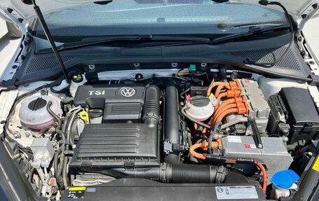 Volkswagen Golf VII, 2016 год, 1 200 035 рублей, 32 фотография