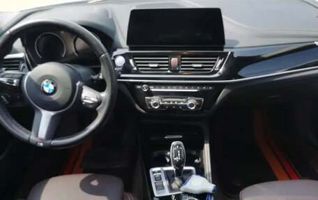 BMW 1 серия, 2021 год, 1 800 000 рублей, 12 фотография
