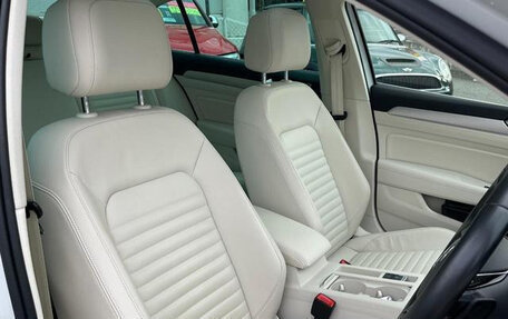 Volkswagen Passat B8 рестайлинг, 2016 год, 1 500 035 рублей, 16 фотография