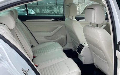 Volkswagen Passat B8 рестайлинг, 2016 год, 1 500 035 рублей, 18 фотография