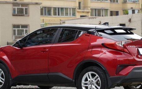 Toyota C-HR I рестайлинг, 2021 год, 2 030 000 рублей, 7 фотография