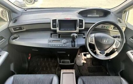 Honda Freed I, 2016 год, 785 000 рублей, 11 фотография