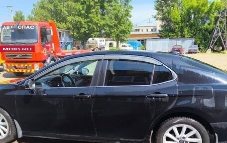 Toyota Camry, 2021 год, 2 800 000 рублей, 2 фотография