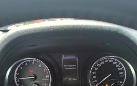 Toyota Camry, 2021 год, 2 800 000 рублей, 9 фотография