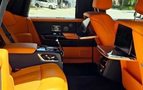 Rolls-Royce Phantom VIII, 2021 год, 33 000 000 рублей, 13 фотография
