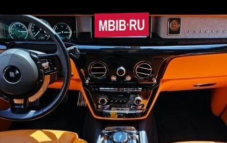 Rolls-Royce Phantom VIII, 2021 год, 33 000 000 рублей, 10 фотография
