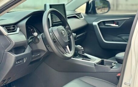 Toyota RAV4, 2021 год, 2 420 443 рублей, 9 фотография