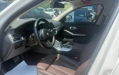 BMW 3 серия, 2022 год, 3 070 000 рублей, 10 фотография