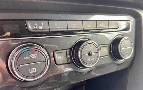 Volkswagen Tiguan II, 2018 год, 2 050 000 рублей, 7 фотография