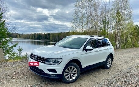 Volkswagen Tiguan II, 2018 год, 2 050 000 рублей, 3 фотография