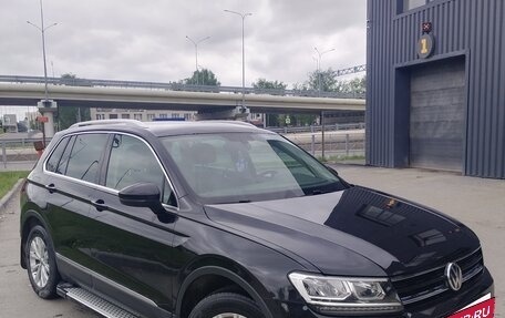 Volkswagen Tiguan II, 2017 год, 2 700 000 рублей, 3 фотография