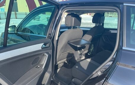 Volkswagen Tiguan II, 2017 год, 2 700 000 рублей, 22 фотография