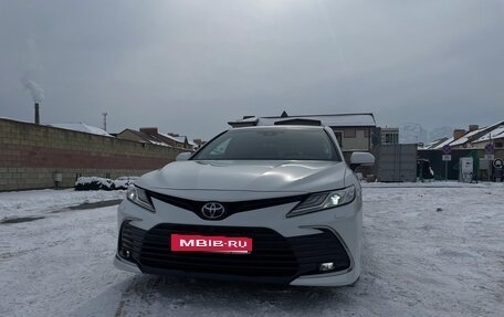 Toyota Camry, 2021 год, 4 000 000 рублей, 1 фотография