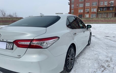 Toyota Camry, 2021 год, 4 000 000 рублей, 7 фотография