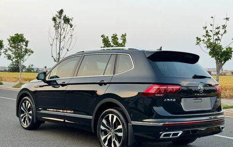 Volkswagen Tiguan II, 2022 год, 2 790 090 рублей, 5 фотография