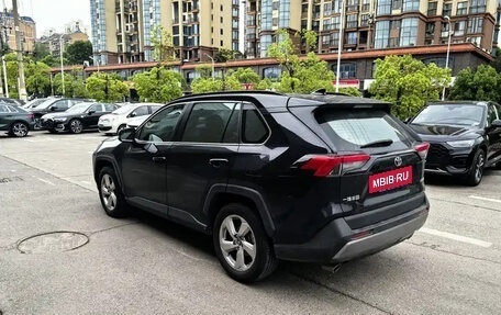 Toyota RAV4, 2021 год, 1 950 000 рублей, 6 фотография