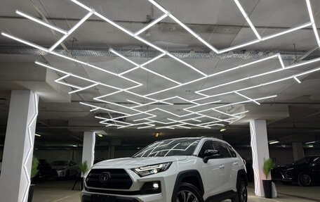 Toyota RAV4, 2024 год, 3 700 000 рублей, 1 фотография