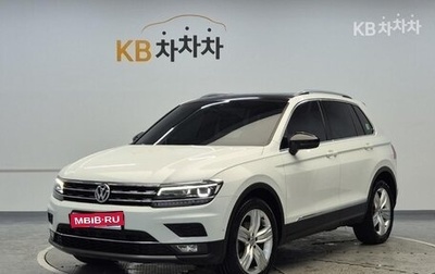 Volkswagen Tiguan II, 2021 год, 2 315 000 рублей, 1 фотография