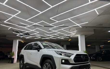 Toyota RAV4, 2024 год, 3 700 000 рублей, 7 фотография