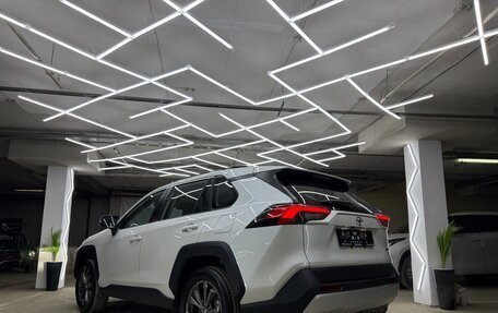Toyota RAV4, 2024 год, 3 700 000 рублей, 11 фотография