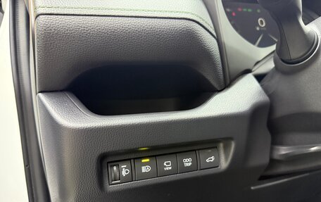 Toyota RAV4, 2024 год, 3 700 000 рублей, 19 фотография
