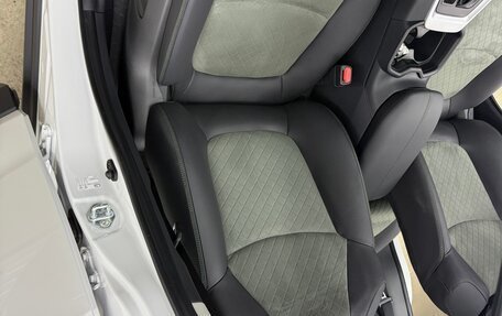 Toyota RAV4, 2024 год, 3 700 000 рублей, 24 фотография