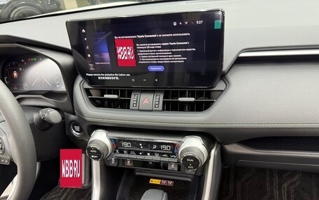 Toyota RAV4, 2024 год, 3 700 000 рублей, 32 фотография