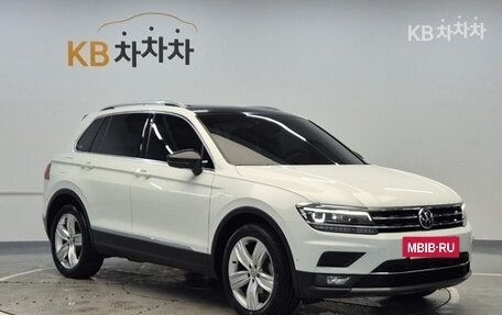Volkswagen Tiguan II, 2021 год, 2 315 000 рублей, 4 фотография