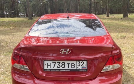 Hyundai Solaris II рестайлинг, 2011 год, 666 999 рублей, 5 фотография