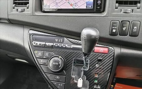 Toyota ISis I, 2016 год, 967 000 рублей, 9 фотография
