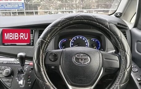 Toyota ISis I, 2016 год, 967 000 рублей, 20 фотография