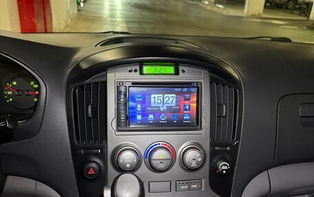 Hyundai H-1 II рестайлинг, 2014 год, 1 755 000 рублей, 4 фотография