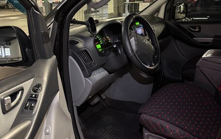 Hyundai H-1 II рестайлинг, 2014 год, 1 755 000 рублей, 6 фотография