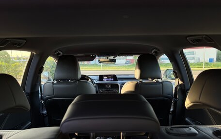 Lexus RX IV рестайлинг, 2017 год, 4 150 000 рублей, 11 фотография