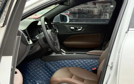 Volvo S60 III, 2023 год, 2 600 000 рублей, 7 фотография