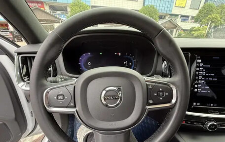 Volvo S60 III, 2023 год, 2 600 000 рублей, 9 фотография