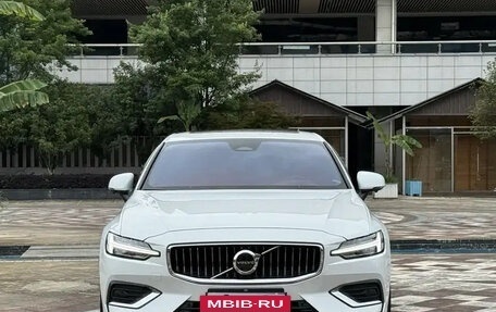 Volvo S60 III, 2023 год, 2 600 000 рублей, 2 фотография