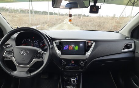 Hyundai Solaris II рестайлинг, 2020 год, 1 570 000 рублей, 13 фотография