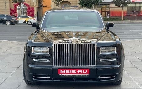 Rolls-Royce Phantom VII рестайлинг, 2007 год, 25 000 000 рублей, 2 фотография