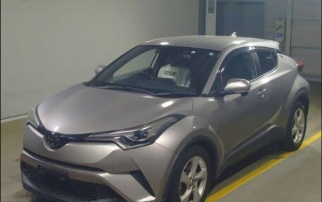 Toyota C-HR I рестайлинг, 2019 год, 1 750 000 рублей, 1 фотография