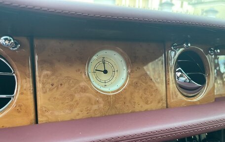 Rolls-Royce Phantom VII рестайлинг, 2007 год, 25 000 000 рублей, 19 фотография