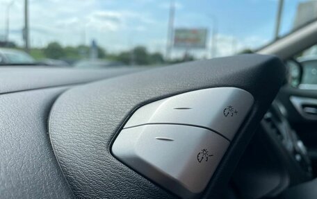 Nissan Pathfinder, 2015 год, 1 890 000 рублей, 12 фотография